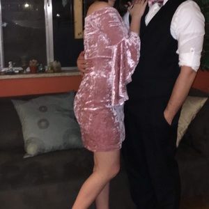 Pink velvet dress (Medium)